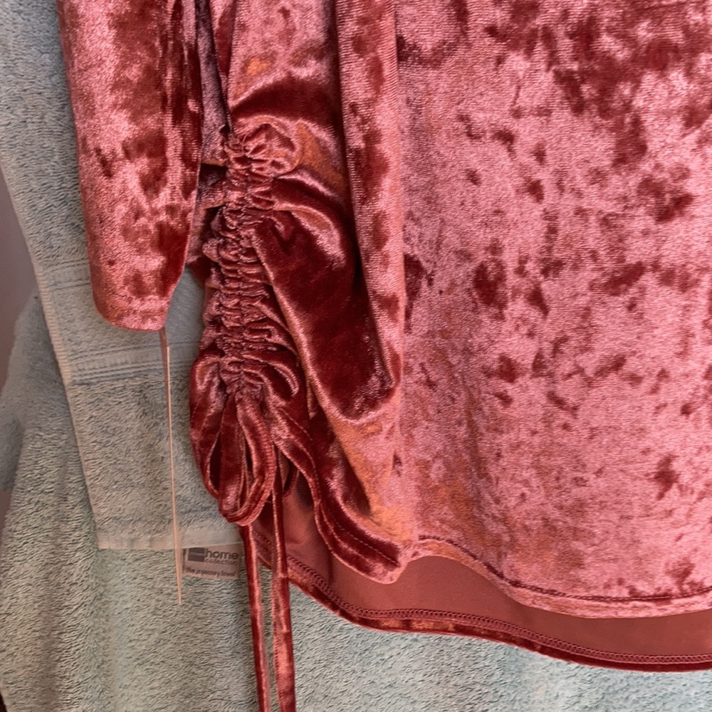 Hearts of Palm duller pink velvet like top with stretch 2X - Picture 6 of 17